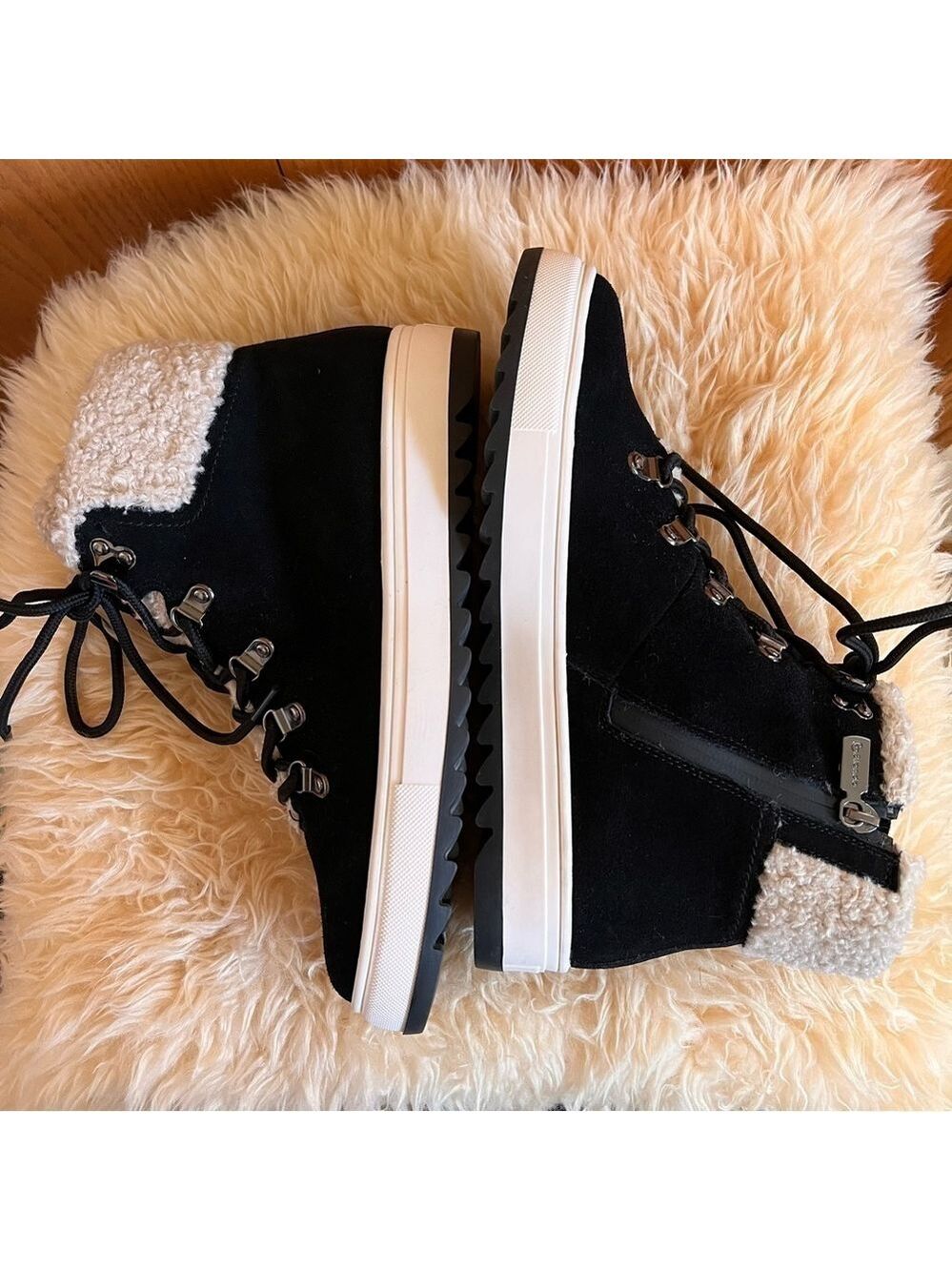 Blondo Shylo Black Suede Hiking Sneakers Sz-9 - Picture 6 of 10